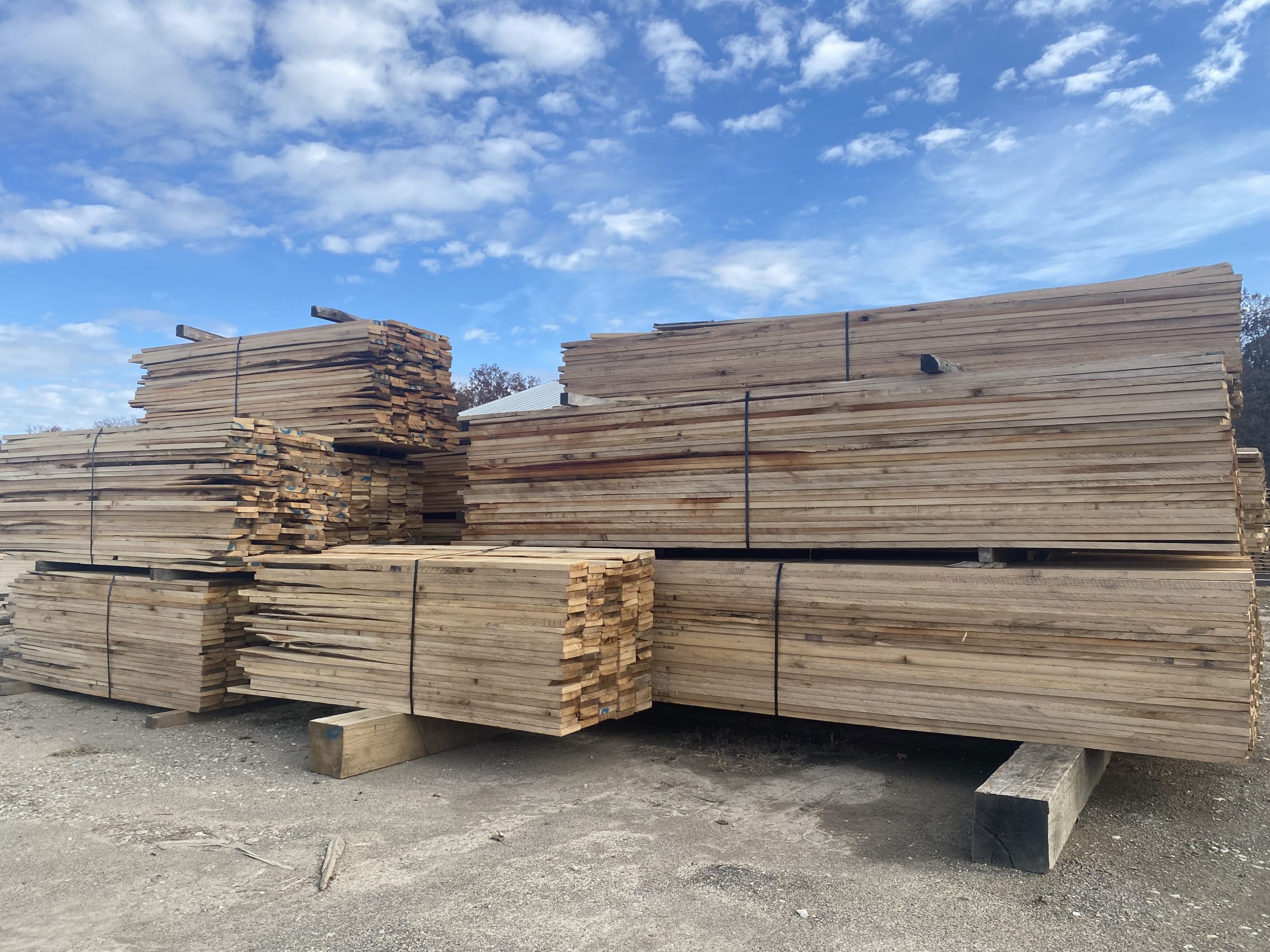 Custom-cut oak and hardwood mixed lumber.